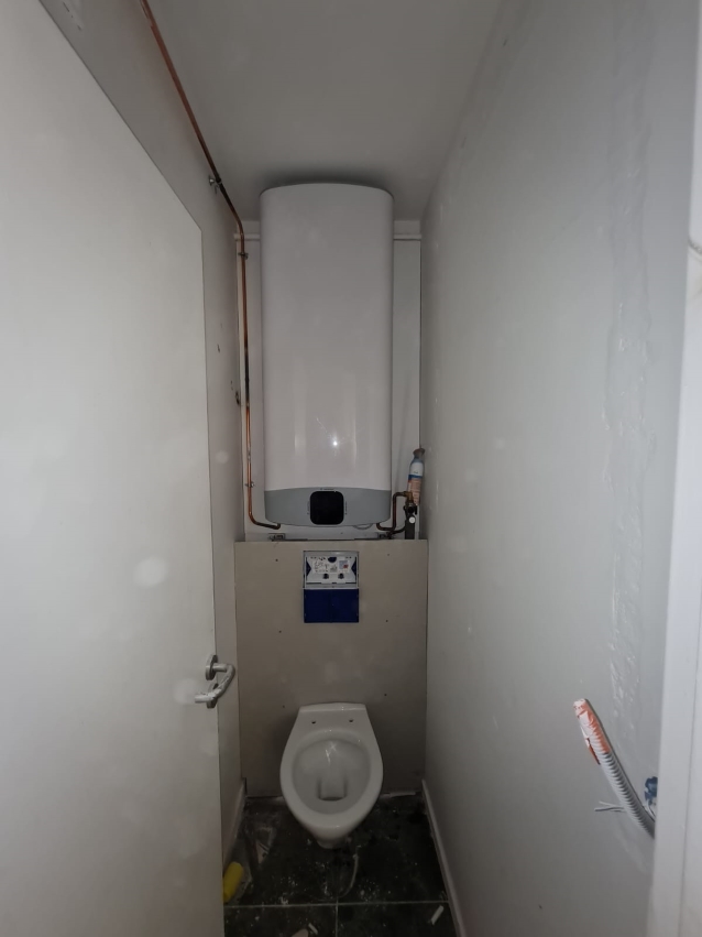 Installation sanitaire WC douche baignoire Île-de-France